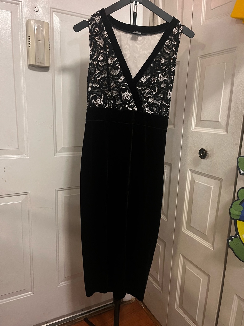 VENUS Black Lace & Velvet Midi Dress